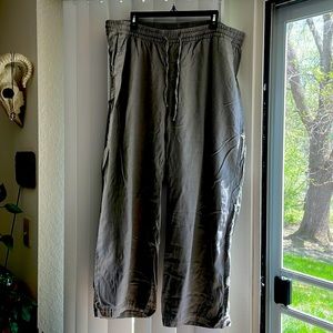 Wide Leg Women’s Pull-On Pants in Olive Green